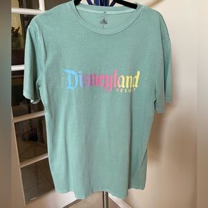 Disneyland Resort t-shirt, green. Size S